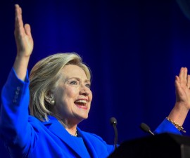 Democratic presidential candidate Hillary Clinton addresses the Democratic National Committee (DNC) Summer Meeting in Minneapolis, Minnesota, August 28, 2015. REUTERS/Craig Lassig - RTX1Q3FQ