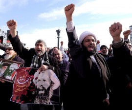 Iranian protesters chant slogans during a demonstration against the execution of Shi'ite cleric Sheikh Nimr al-Nimr in Saudi Arabia, at Imam Hussein square in Tehran January 4, 2016. REUTERS/Raheb Homavandi/TIMA ATTENTION EDITORS - THIS IMAGE WAS PROVIDED BY A THIRD PARTY. FOR EDITORIAL USE ONLY. TPX IMAGES OF THE DAY - RTX20Z00