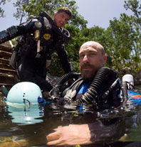 cave divers Kenny Broad and Brian Kaku