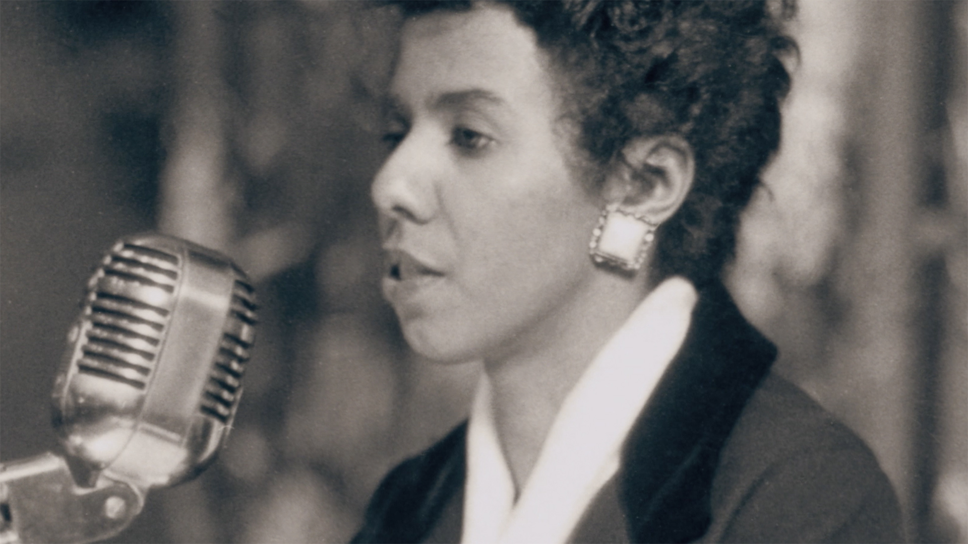 Lorraine Hansberry speaks out with "sighted eyes and feeling heart