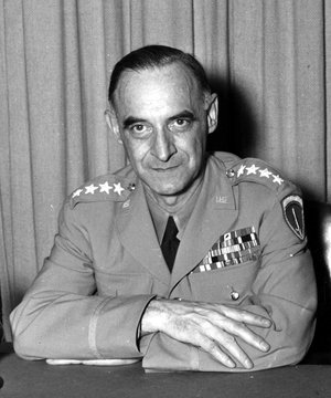 Lucius Clay, U.S. Air Force GEN_Lucius_D._Clay_portrait.jpg