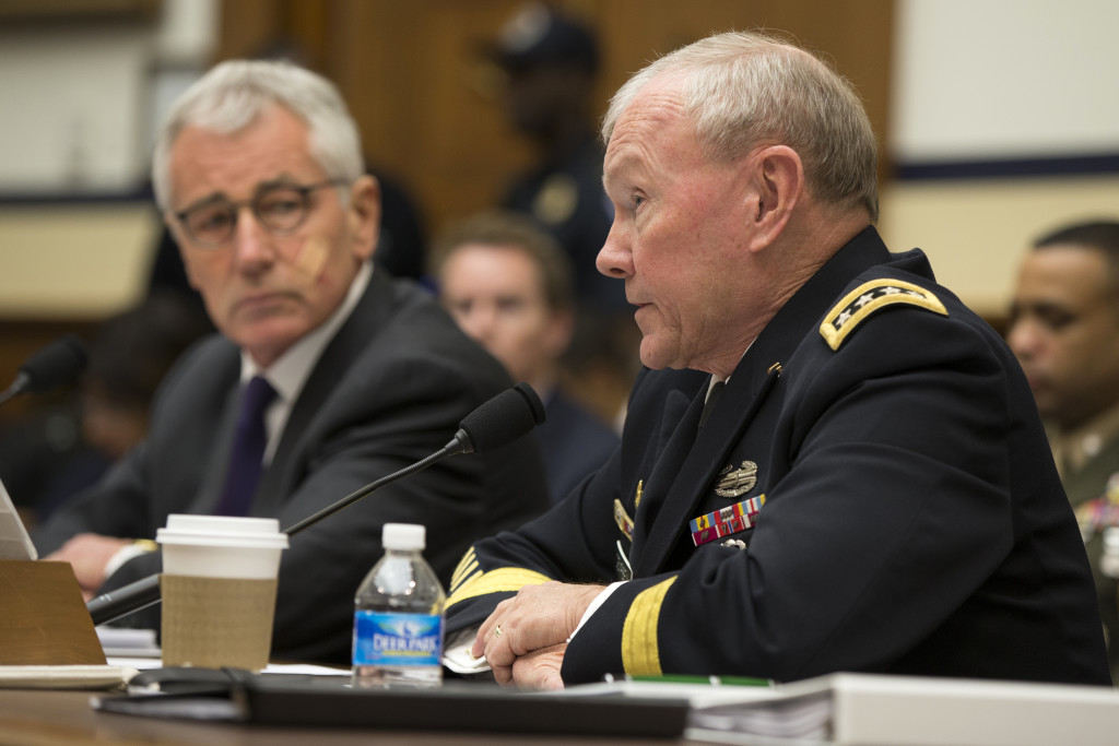 Dempsey Considering Placing U.S. Troops Alongside Iraqi Forces