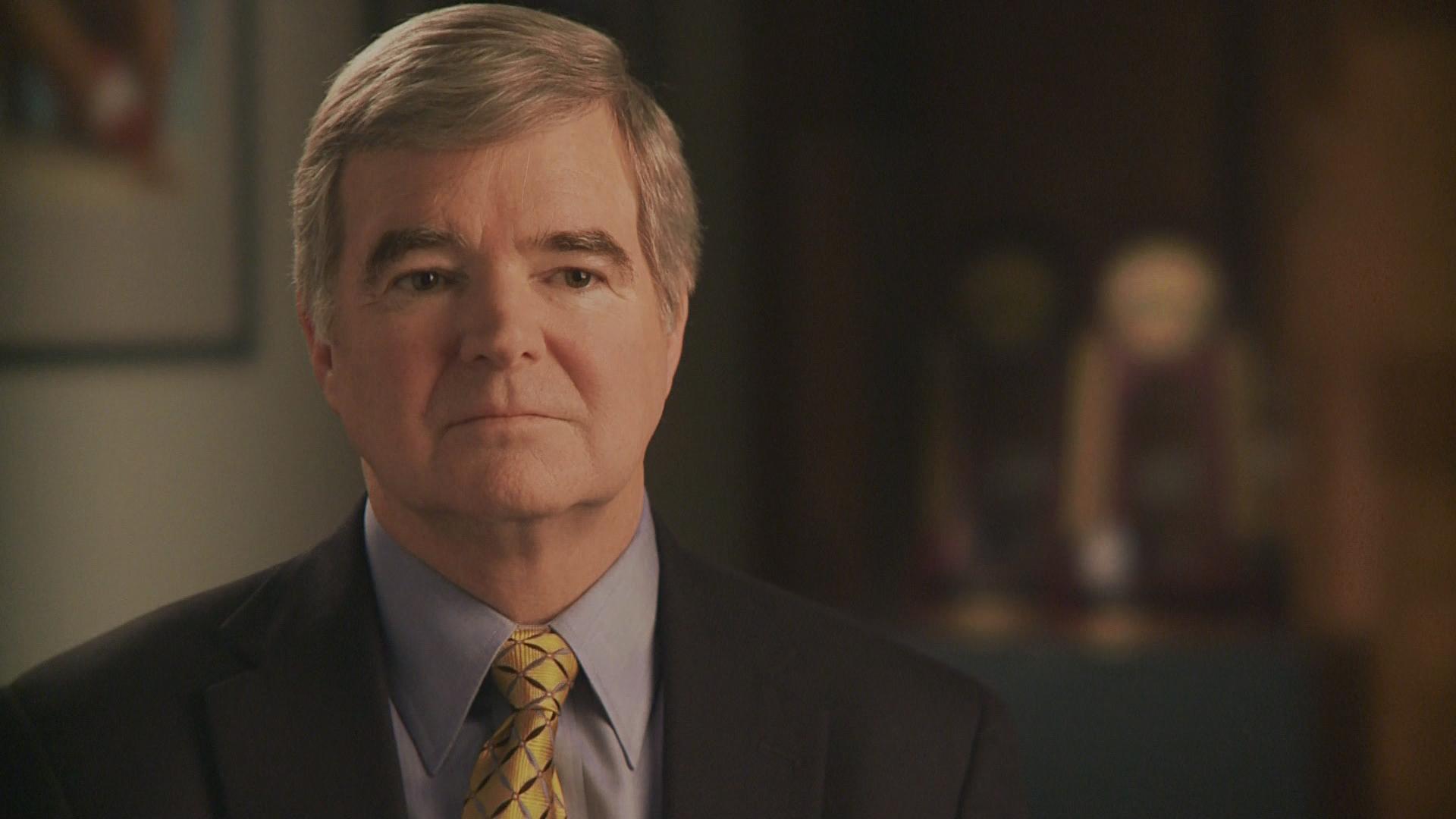 Emmert Defends NCAA Policy on Amateurism