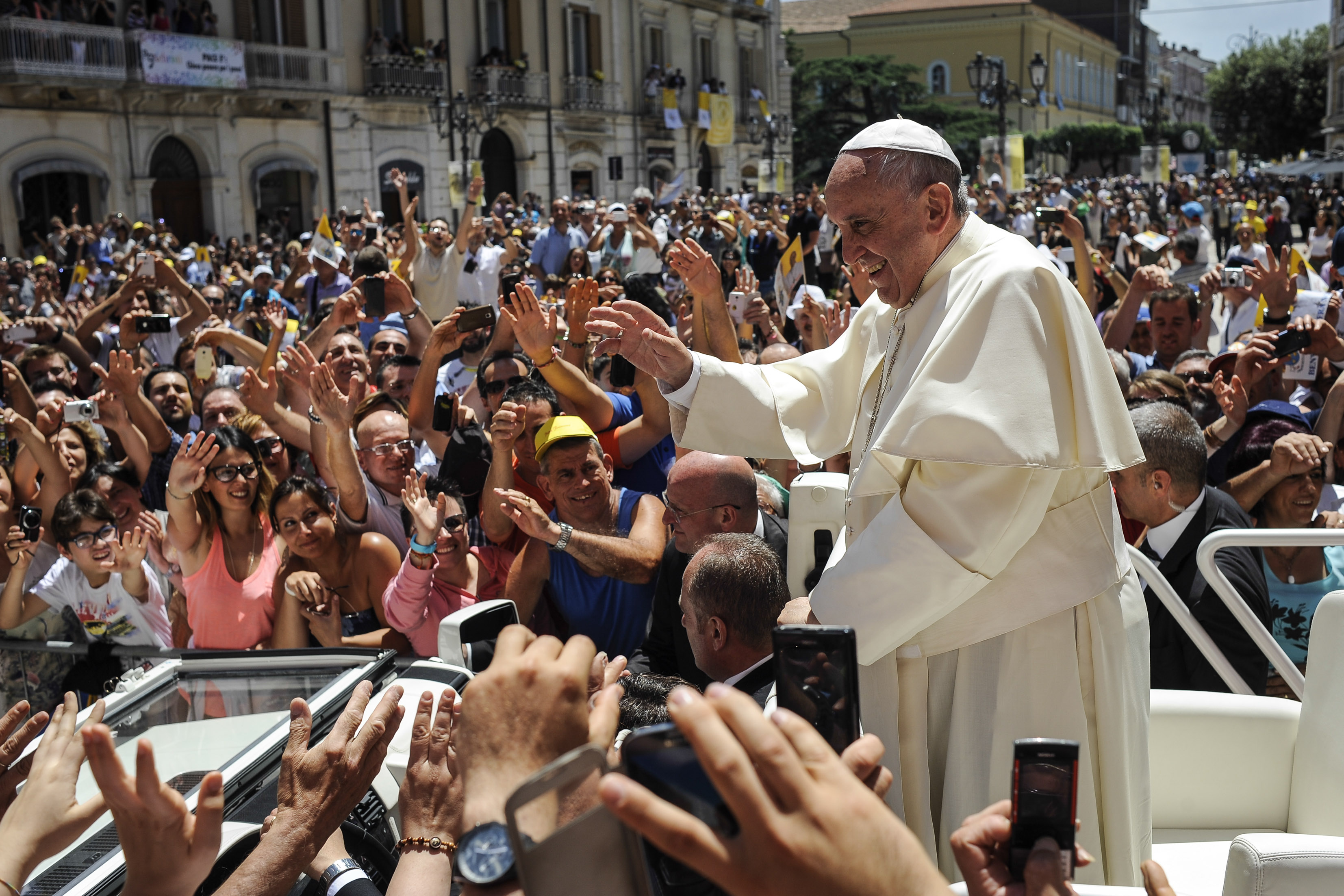 Pope Francis I arrives at the Cathedral of Campobasso Pope Francis I in Campobasso, Italy on 5 July, 2014.