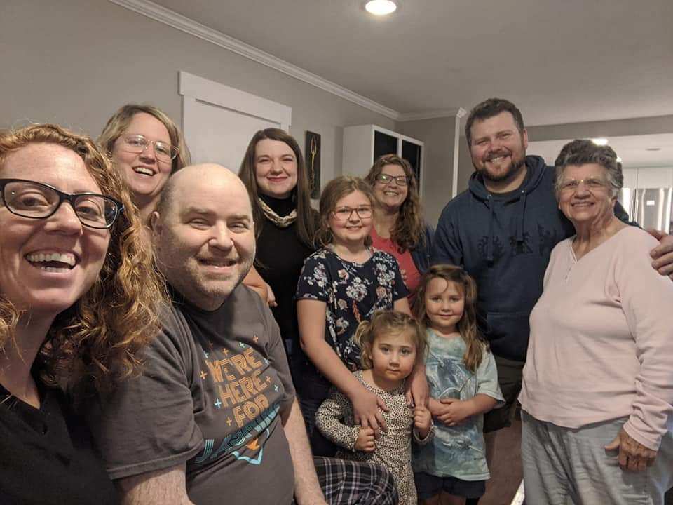 Jeremy Lindeman (third from left) spent his final days with family, before dying of cancer on April 24.