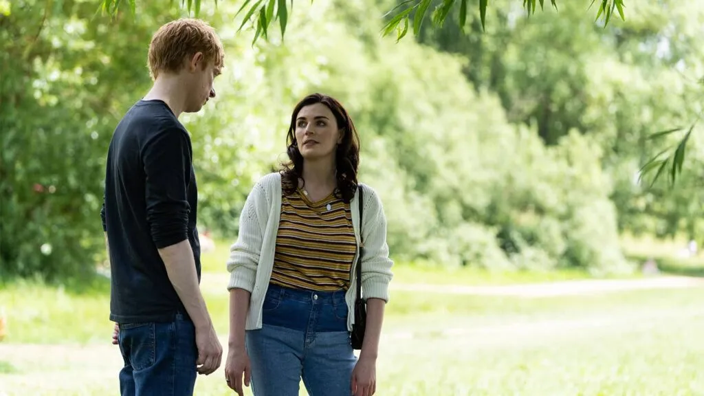 Domhnall Gleeson as Jack and Aisling Bea as Lynn in Alice & Jack