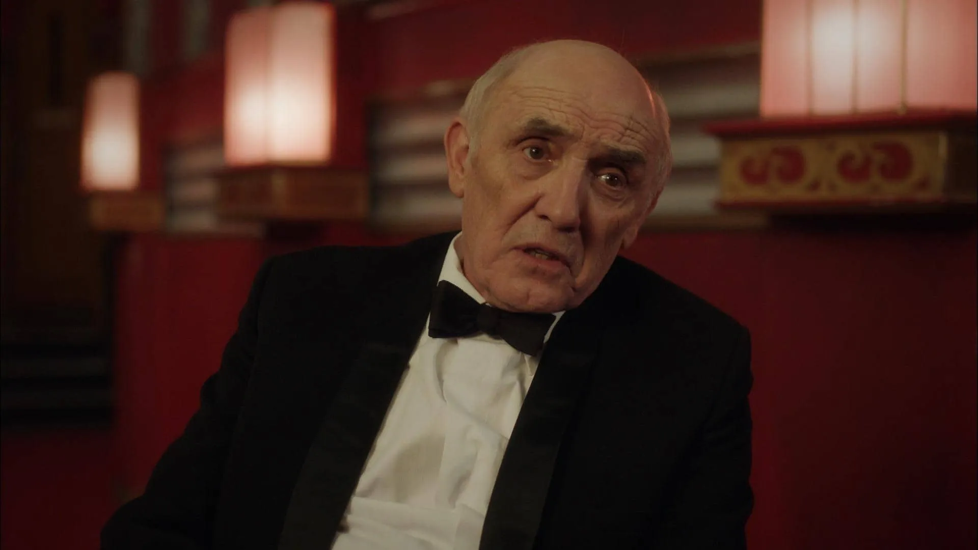 horror movie star Emil Valdemar in "Cartouche"