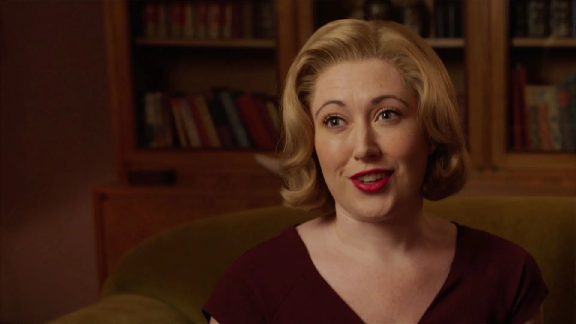 Melissa Johns (Miss Scott) behind the scenes of Grantchester