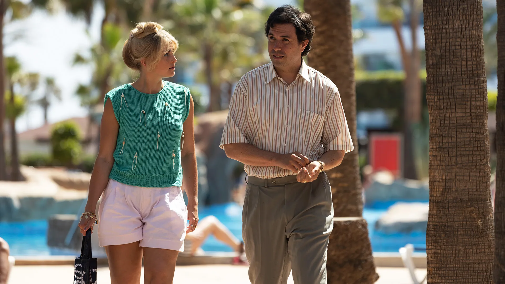 Actor Stefanie Martini as Marnie Palmer and Tom Cullen as John Palmer in a scene from The Gold Season 1.