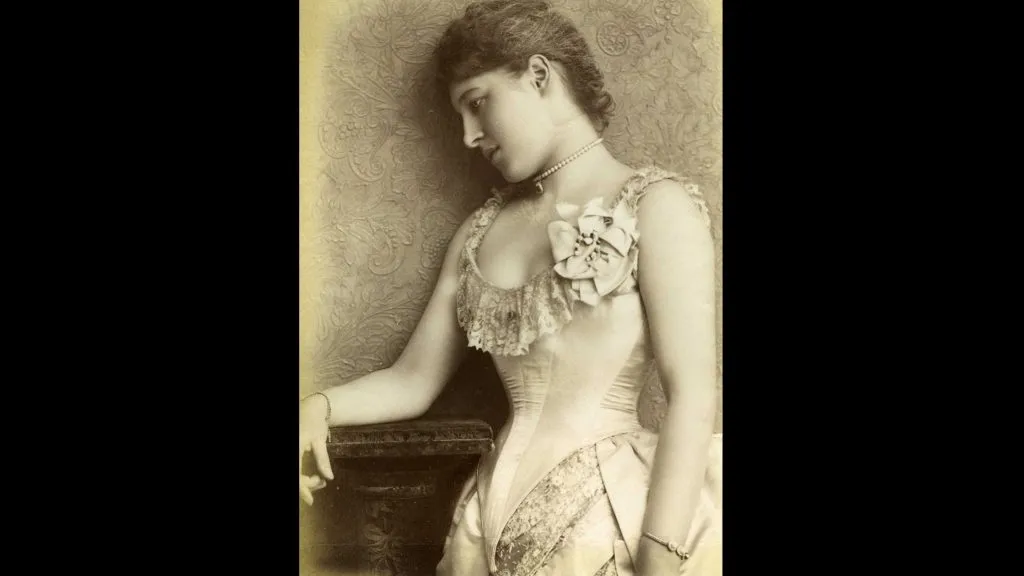 Actress and socialite Lillie Langtry photographed by William Downey (1829-1915).