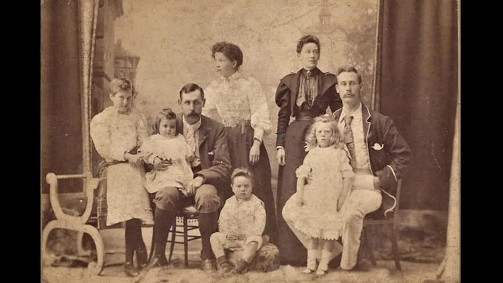 Lorimer family in Ayrshire, Scotland - circa 1895