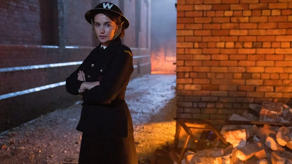 Julia Brown as Lois in World on Fire Season 2