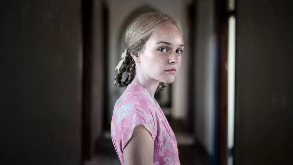 Miriam Schiweck as Marga in World on Fire Season 2