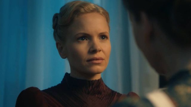Kate Phillips as Eliza Scarlet