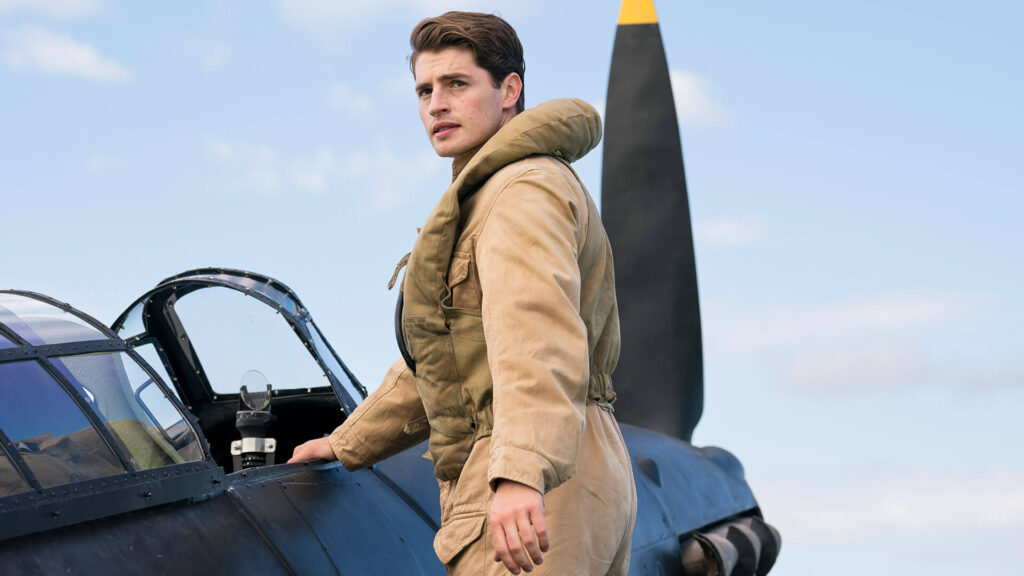 Gregg Sulkin as David in World on Fire Season 2