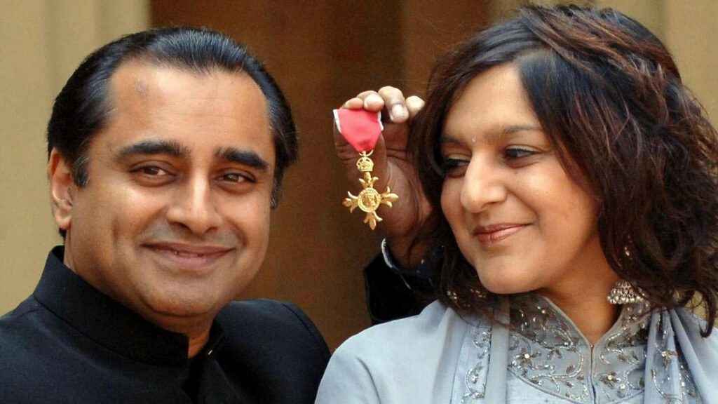 Bhaskar and wife Meera Syal at Buckingham Palace after he received an OBE in 2005.