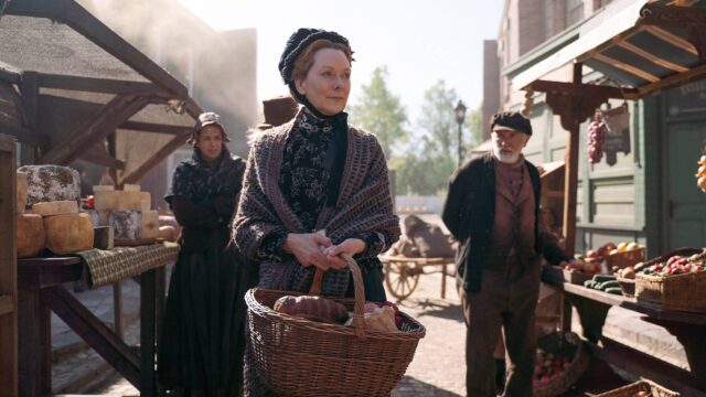 Cathy Belton as Ivy in Miss Scarlet Season 5