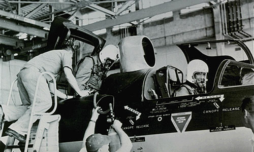 Pilots entering U-2 cockpit