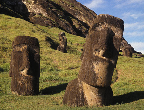 Leaning moai