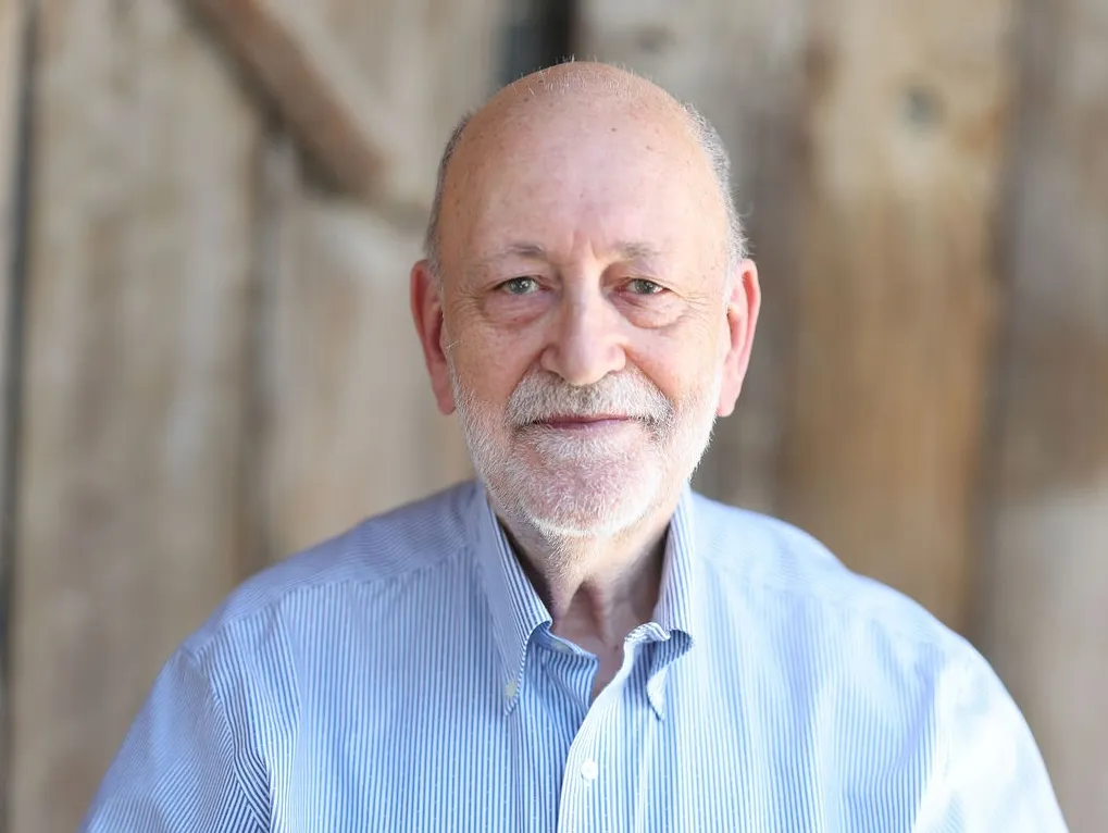 Color headshot photo of appraiser Andrew Dipper