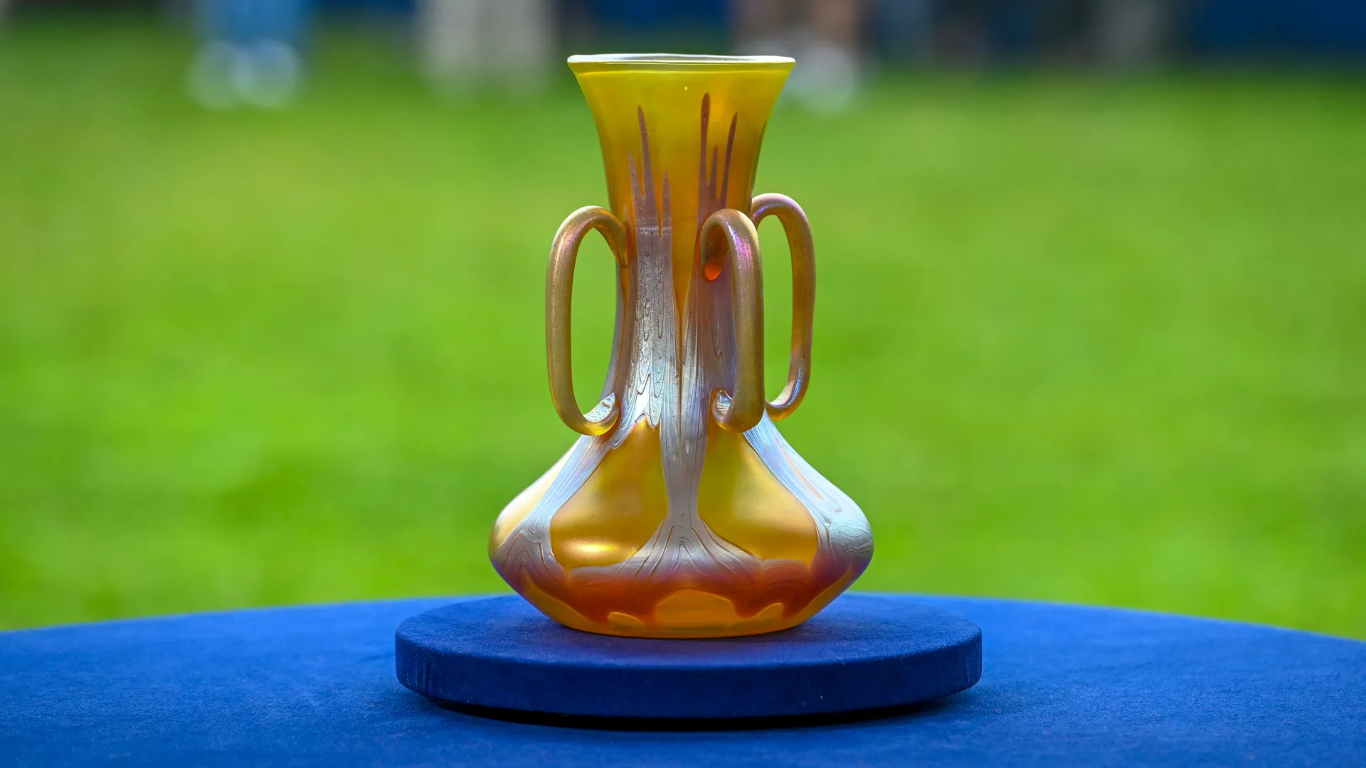 Loetz 4-handled Phänomen Vase, ca. 1904