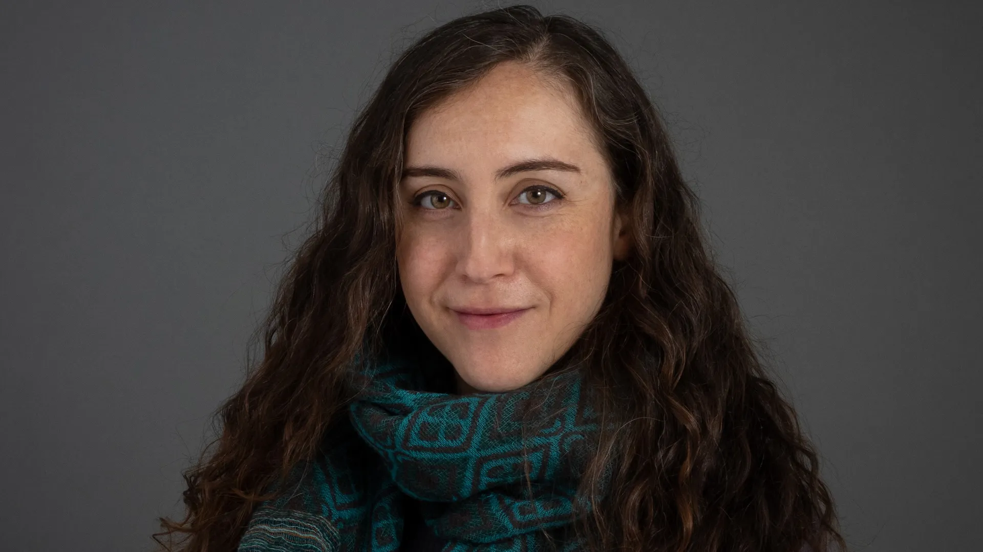 Portrait head-shot of decorative arts appraiser Cassady Rubins