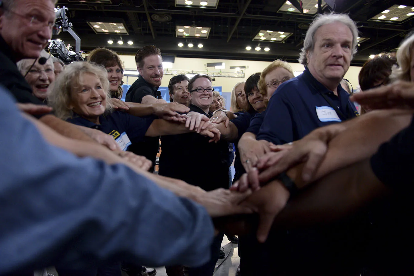 The ANTIQUES ROADSHOW team gets excited for a full day of appraisals in Indianapolis, Indiana.