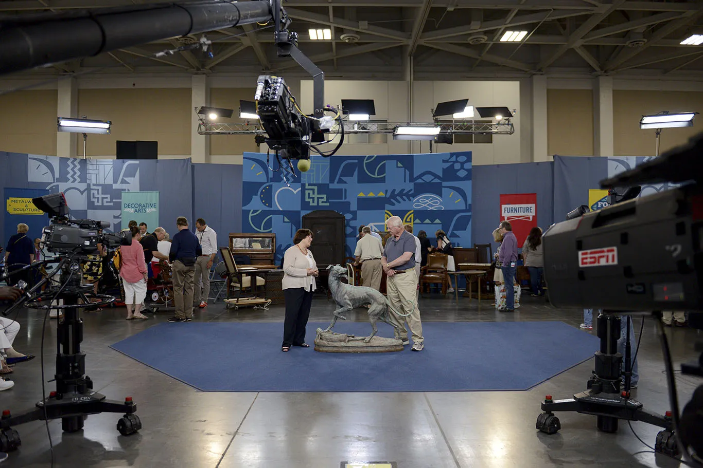 Photos from ANTIQUES ROADSHOW's June 25th appraisal event in Virginia Beach, Virginia.