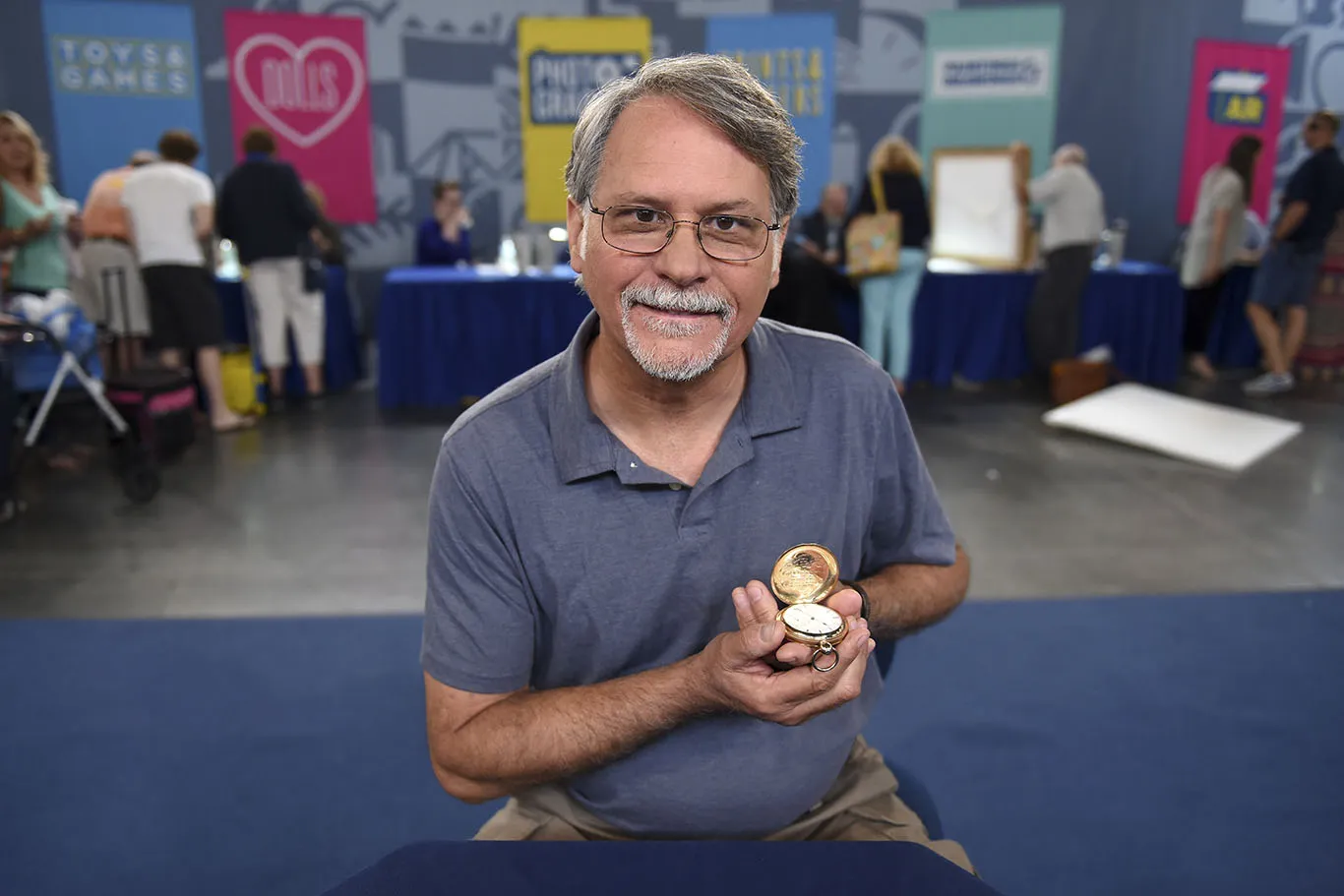 Photos from ANTIQUES ROADSHOW's June 25th appraisal event in Virginia Beach, Virginia.