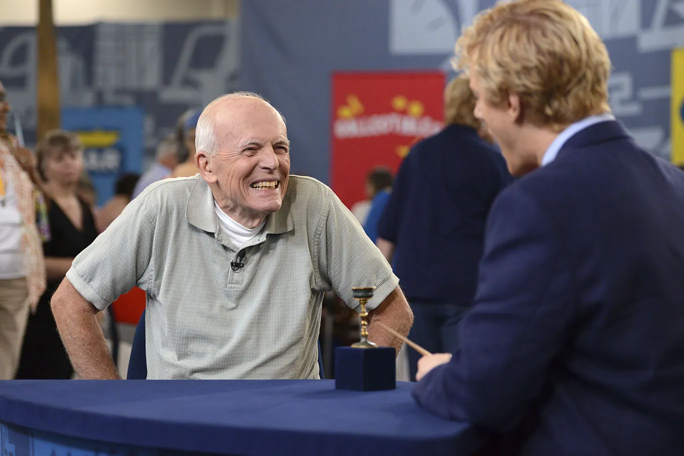 Photos from ANTIQUES ROADSHOW's June 25th appraisal event in Virginia Beach, Virginia.