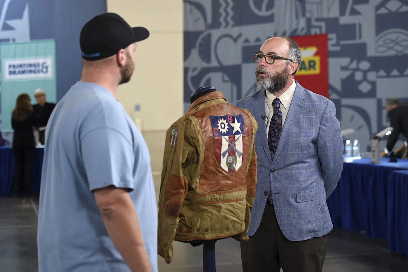 Photos from ANTIQUES ROADSHOW's June 25th appraisal event in Virginia Beach, Virginia.