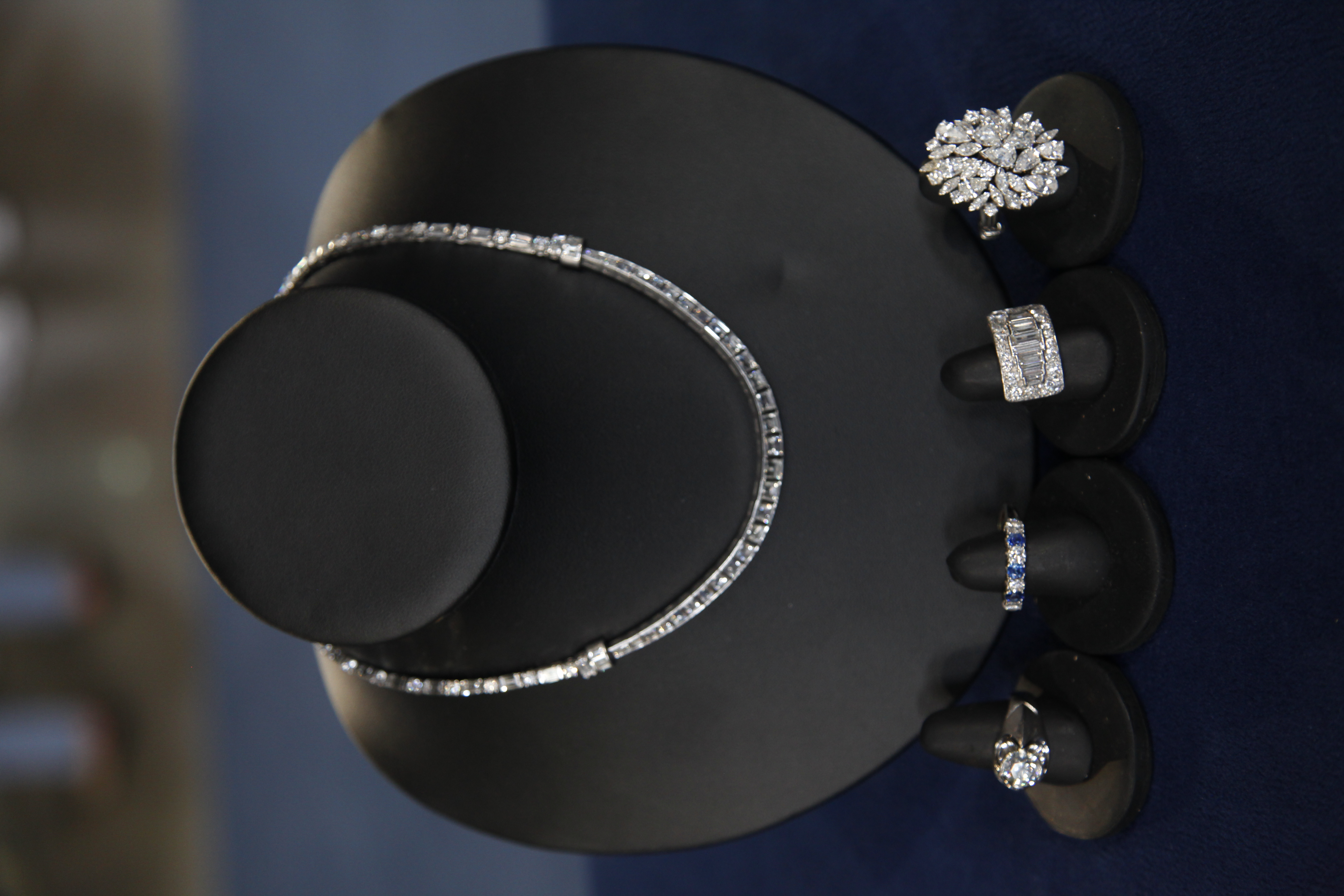 1954 Vintage Diamond Show main image 1