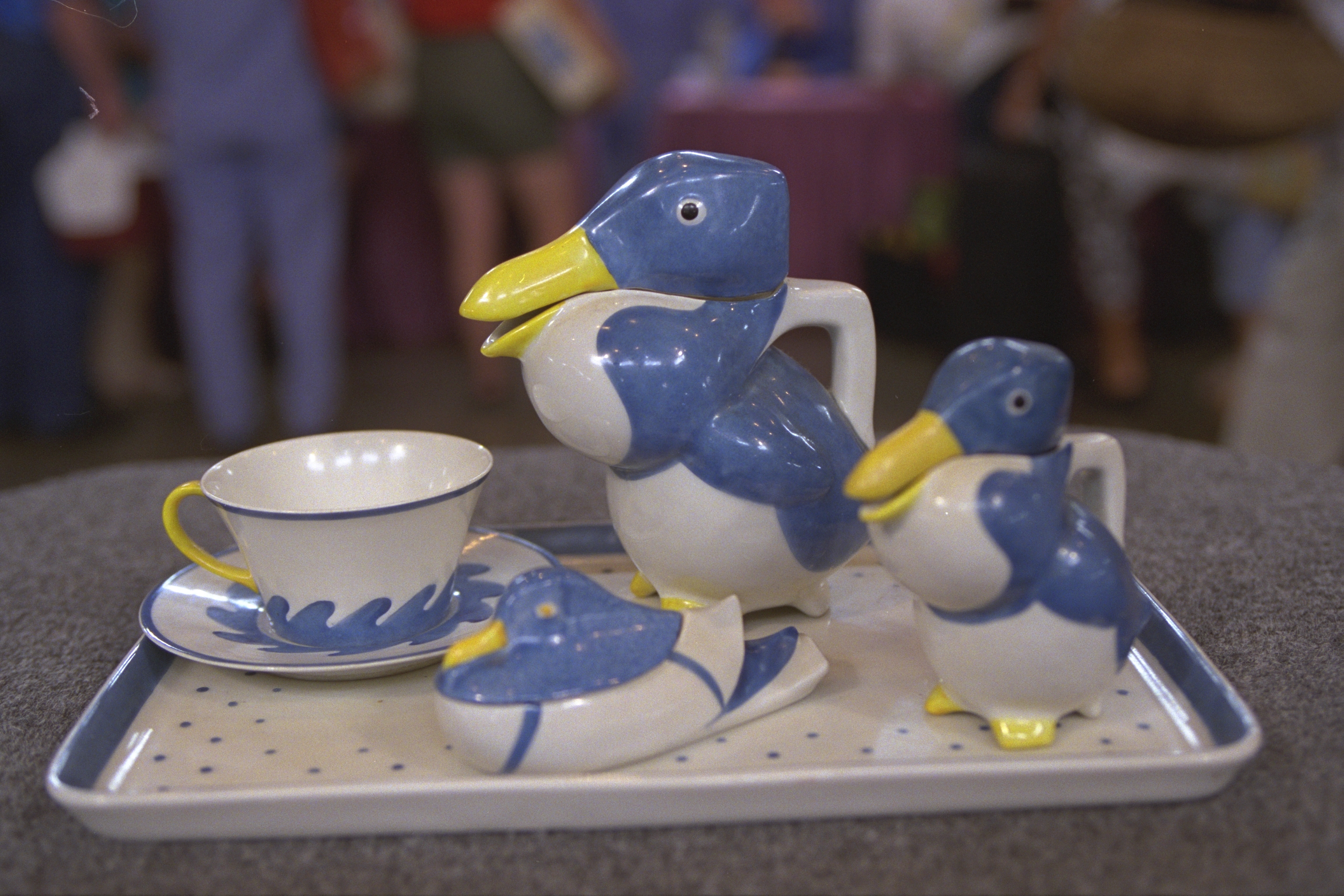 Haviland Sandoz Tea Set, ca. 1920 | Antiques Roadshow | PBS