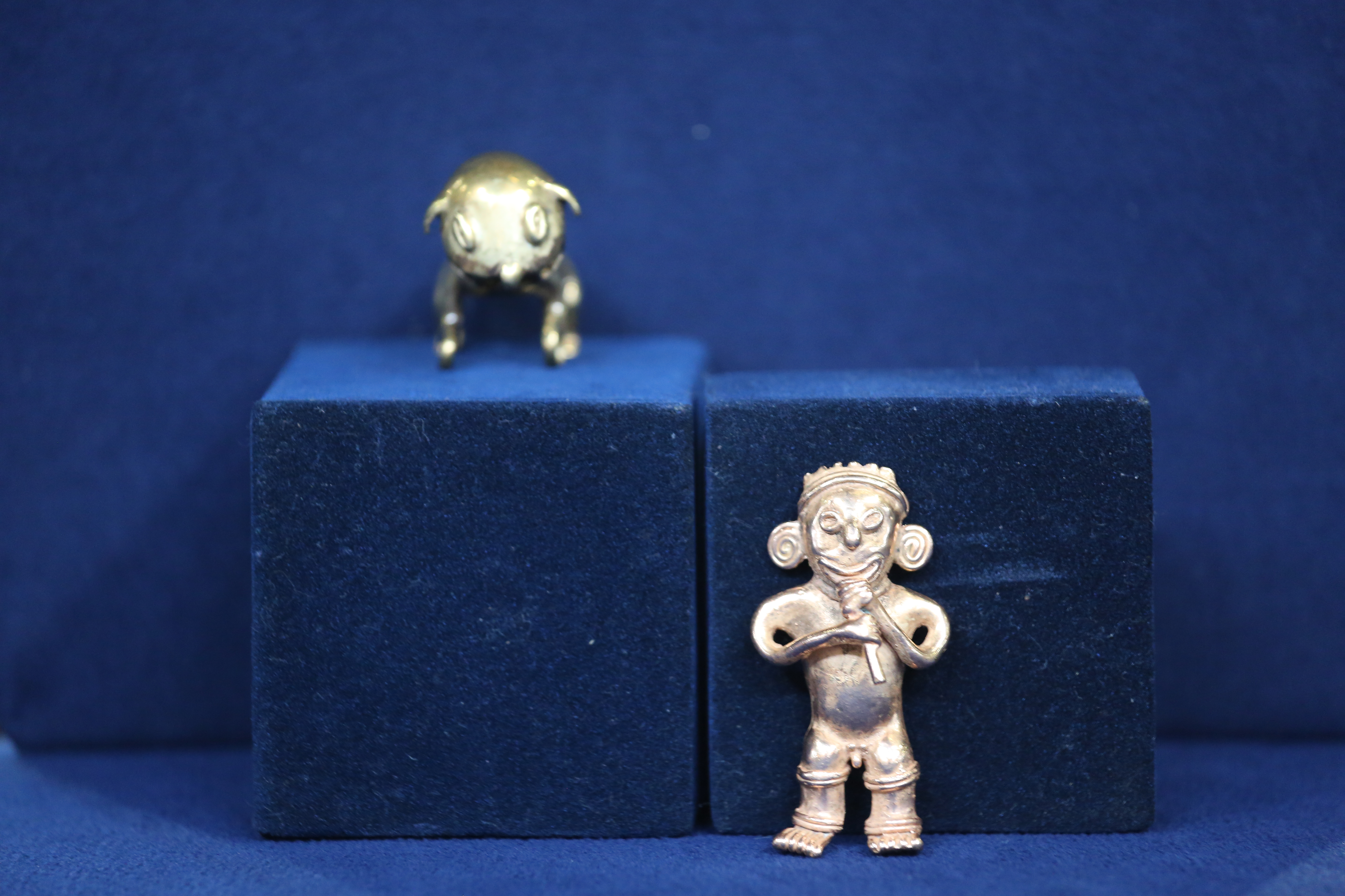 Reproduction & Pre-Columbian Gold Figures