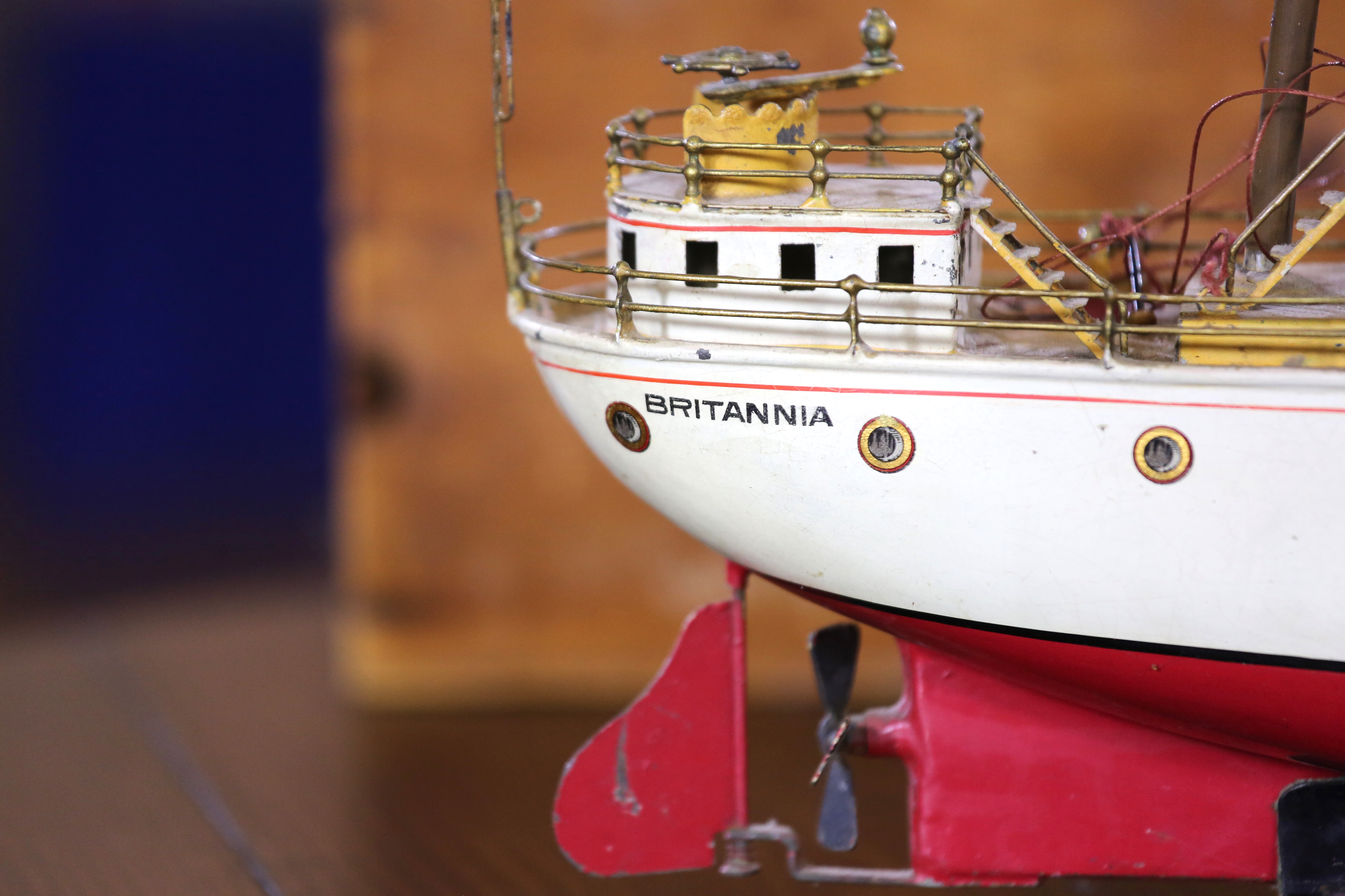 Gebrüder Bing Wind-up Ocean Liner, ca. 1900 | Antiques Roadshow  display picture 1