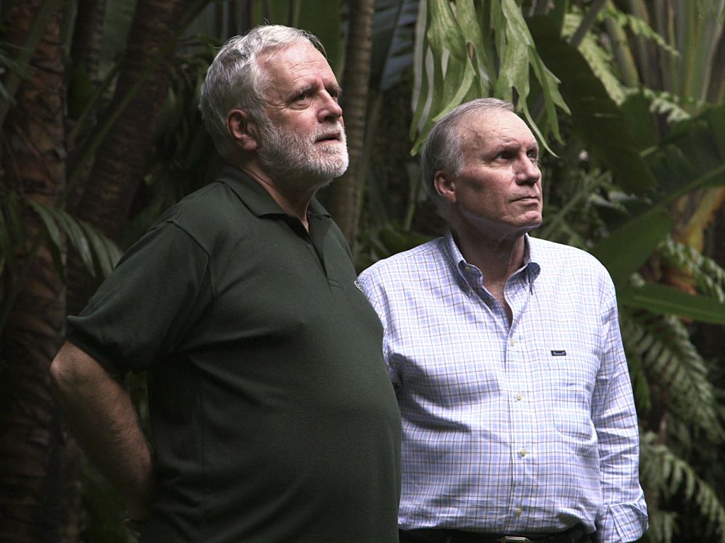 Former US Justice Dept. war crime prosecutor Allan Ryan with Fernando Vasquez-Prada, survivor of Imperial Japanese Army massacre in Manila, Philippines. Credit: Jonathan Silvers.