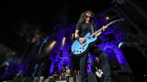 Foo Fighters – Landmarks Live in Concert -- The Pretender