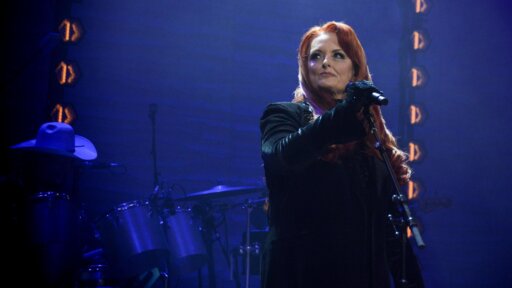 Tammy Wynette: Forever Yours -- Wynonna Judd Performs "Woman to Woman"