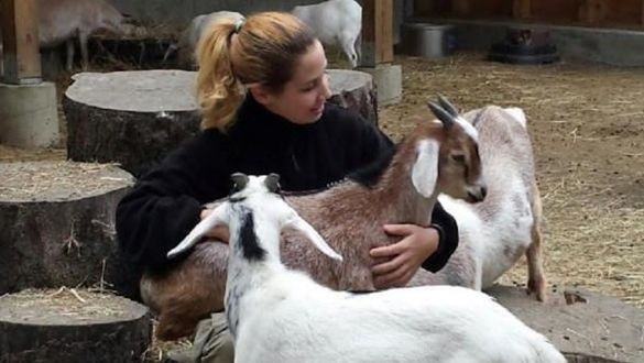 Now More Than Ever Women Zoo Keepers Are Succeeding And Inspiring 