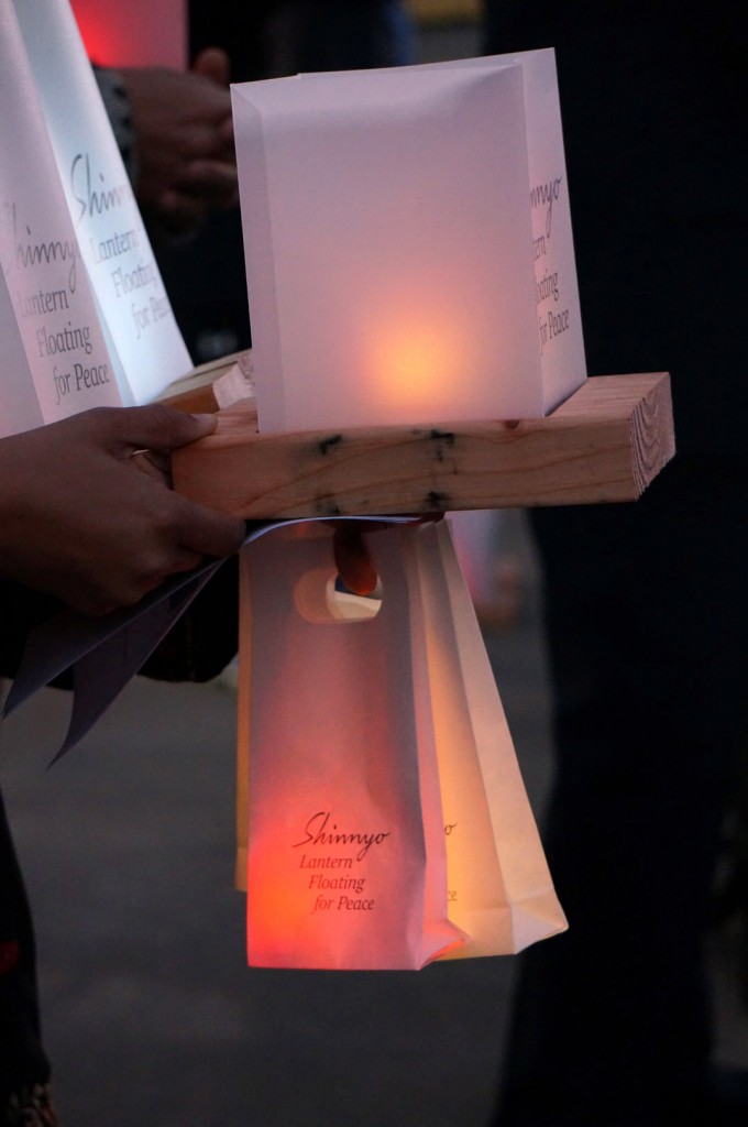 Shinnyo Lantern Floating for Peace