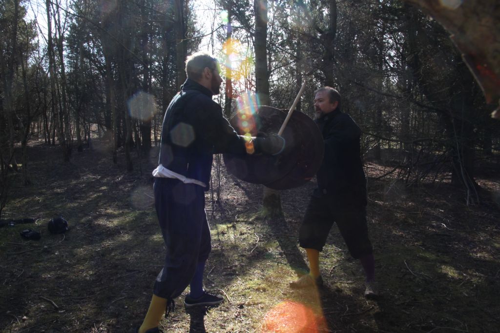 Doing battle in low lighting - Lens flare